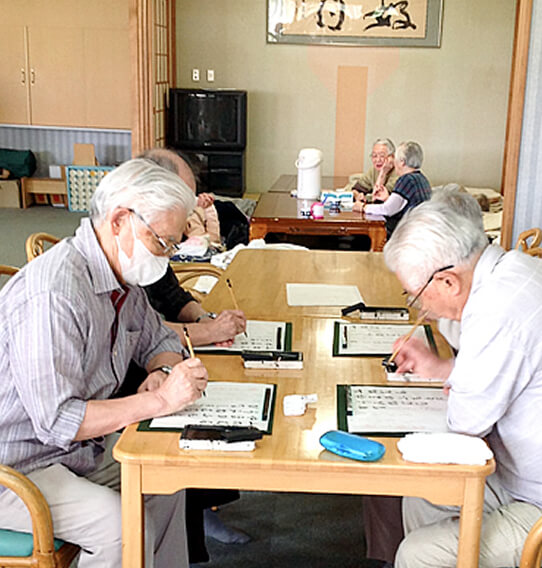 習字している写真